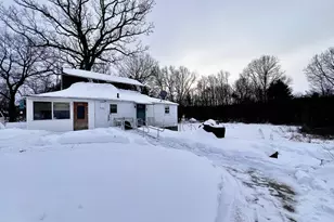 534 S West St, Agawam, MA 01030 - Photo 2