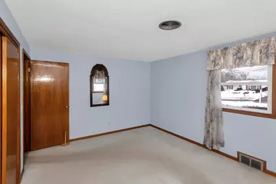 404 Brush Hill Ave, West Springfield, MA 01089 - Photo 12