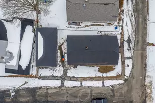 10 Livesey Pkwy, Fairhaven, MA 02719 - Photo 36