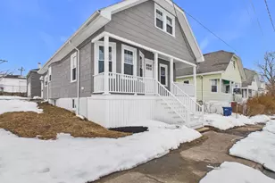 10 Livesey Pkwy, Fairhaven, MA 02719 - Photo 2