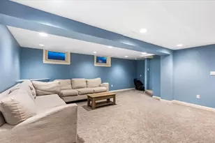 55 West St, Medfield, MA 02052 - Photo 32