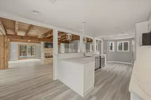 98 Walnut St, Halifax, MA 02338 - Photo 4