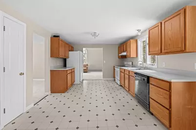 220 Alana Dr, Northbridge, MA 01534 - Photo 14