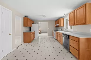 220 Alana Dr, Northbridge, MA 01534 - Photo 14