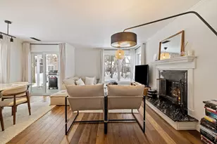 8 Blueberry Ct, Rockland, MA 02370 - Photo 2