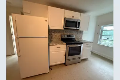 107 Bloomfield St #3, Boston, MA 02124 - Photo 2