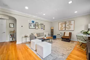 2729 Commonwealth Ave, Newton, MA 02467 - Photo 2