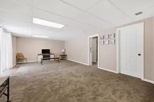 18 Devlin Dr, Chicopee, MA 01020 - Photo 32