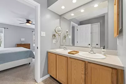 18 Devlin Dr, Chicopee, MA 01020 - Photo 16