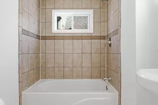 70 Bellevue St, Boston, MA 02125 - Photo 14