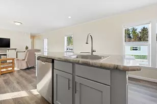 7 1st Ave, Westfield, MA 01085 - Photo 6