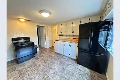 91 West Main St #1, West Brookfield, MA 01585 - Photo 2