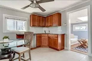9 P St, Boston, MA 02127 - Photo 2