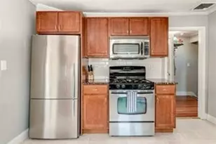 9 P St, Boston, MA 02127 - Photo 4