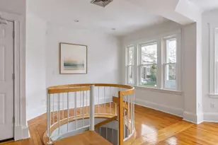 114 Trowbridge, Cambridge, MA 02138 - Photo 2