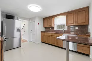 43 Brewster Rd, Medford, MA 02155 - Photo 6