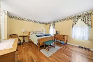 296 Island St, Stoughton, MA 02072 - Photo 12