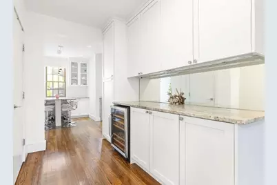 1490 Beacon St #4, Brookline, MA 02446 - Photo 4
