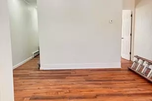 121 Newton St, Holyoke, MA 01040 - Photo 10