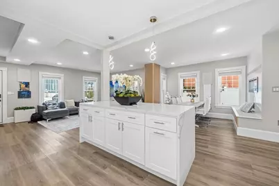 13 Leyden St, Medford, MA 02155 - Photo 12