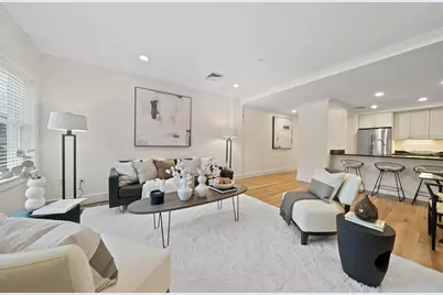 321 Hammond Pond Pkwy #105, Brookline, MA 02467 - Photo 2