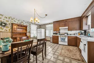 28 Linden Pl, Dedham, MA 02026 - Photo 28