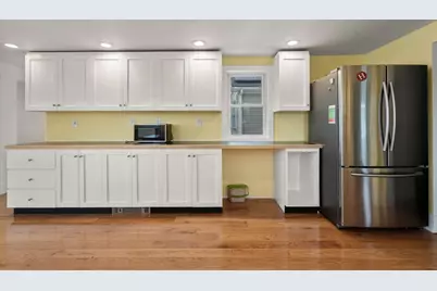 28 Port Norfolk St, Boston, MA 02122 - Photo 14