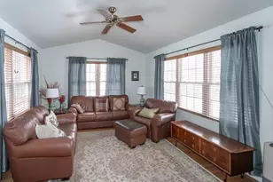 61 Plantation Cir, Westfield, MA 01085 - Photo 12