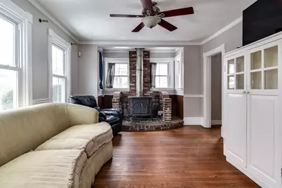 30 Franklin St, Marlborough, MA 01752 - Photo 2