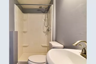 30 Franklin St, Marlborough, MA 01752 - Photo 10