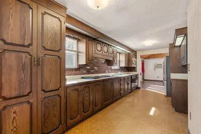 16 Amherst St, Grafton, MA 01536 - Photo 6