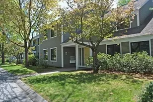 5 Concord Greene, Concord, MA 01742 - Photo 2