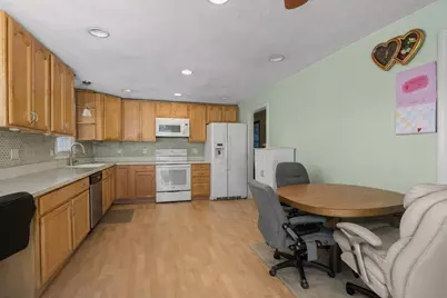 100 Concord St, Brockton, MA 02302 - Photo 10