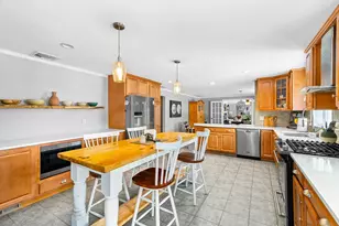 145 Mt Hope Rd, Somerset, MA 02726 - Photo 14