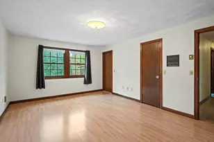 8 Hunter Cir, Shrewsbury, MA 01545 - Photo 12