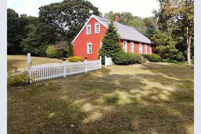 342 Chestnut St, Uxbridge, MA 01569 - Photo 2