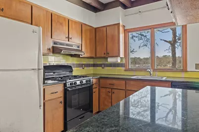 36 Little Neck Ln, Mashpee, MA 02649 - Photo 12