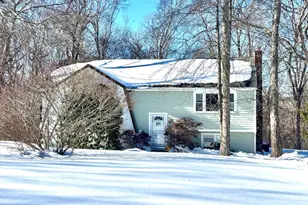 39 Heather Dr, Plymouth, MA 02360 - Photo 1