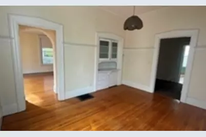 84 Walker St #1, Newton, MA 02460 - Photo 2