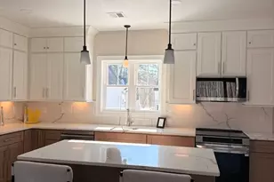 14 Meadowview Ln, Salisbury, MA 01952 - Photo 4