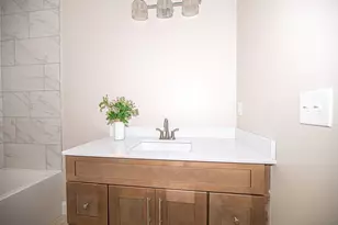 14 Meadowview Ln, Salisbury, MA 01952 - Photo 8