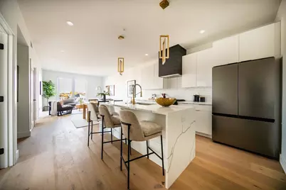 66 McGrath Highway #302, Quincy, MA 02169 - Photo 2