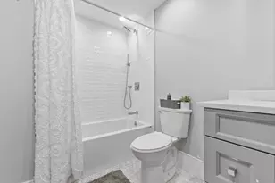377 W First St, Boston, MA 02127 - Photo 24