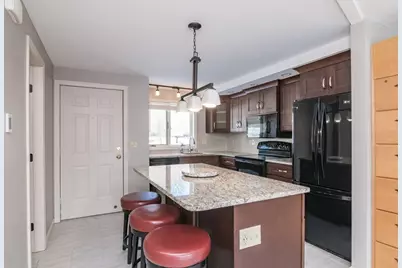 575 Bridge Rd #10-5, Northampton, MA 01062 - Photo 4