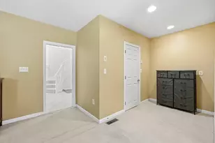 2 Grove St, Framingham, MA 01701 - Photo 20