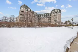 100 Marina Dr, Quincy, MA 02171 - Photo 24