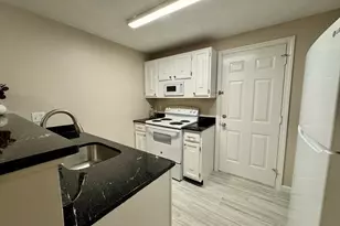 18 Walden Dr, Natick, MA 01760 - Photo 2