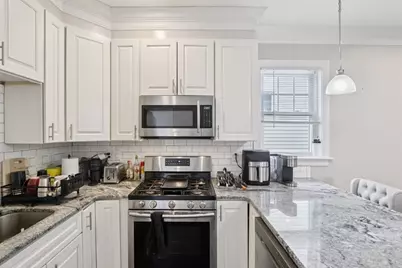 1048 Saratoga St #3, Boston, MA 02128 - Photo 4