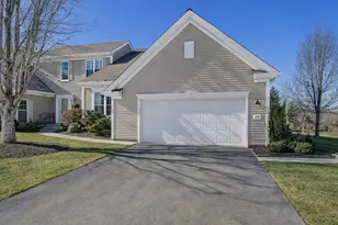 29 Spyglass Landing Dr, Marshfield, MA 02050 - Photo 2