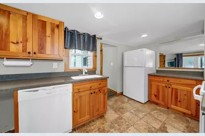 27 Tyng Rd, Tyngsborough, MA 01879 - Photo 2